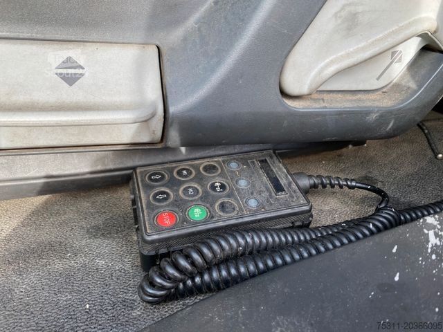 Autocarro con cassone fisso MAN TGM 15.290| HIAB 099 E-2*3x Sitze*AHK*manuell*AC