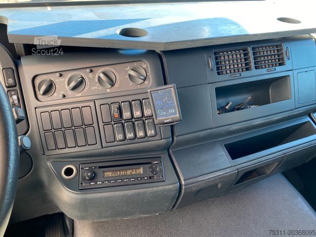 Automobilis ar plakanu platformu MAN TGM 15.290| HIAB 099 E-2*3x Sitze*AHK*manuell*AC