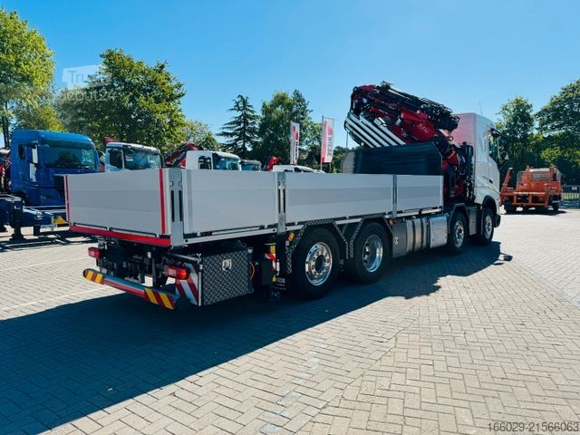 Autokran VOLVO FH 500 8x2 mit F990RA.2.28 L616 V30