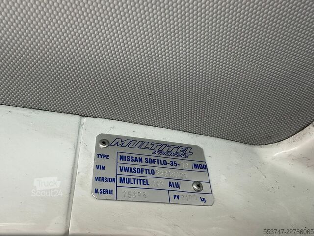Plataforma da antena do camião Nissan Cabstar