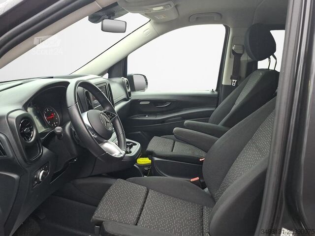 Minibús Mercedes-Benz VITO 116 TOURER NEUES MODELL AHK 2,5t MBUX KAM