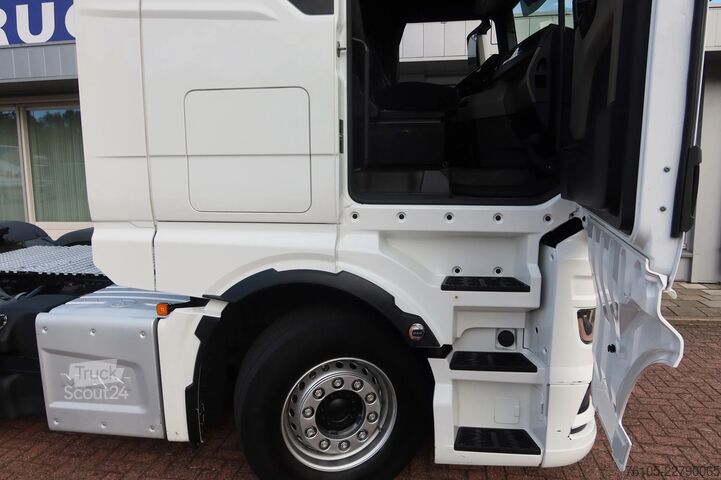 Standard-SZM MAN TGX 26.510 6x2  Stuur lift as met Slaapcabine