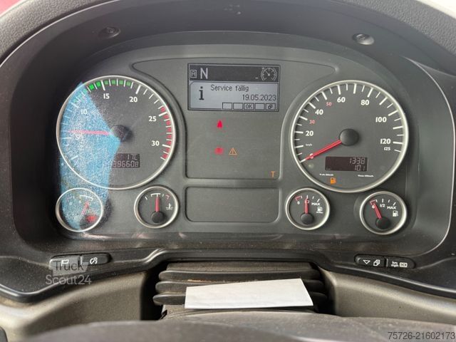 Kroklastebil MAN TGX 26.440 Abrollkipper, HU 02/27
