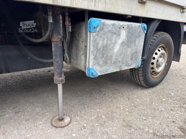 Pick-up van MERCEDES-BENZ SPRINTER 313CDI PRITSCHENWAGEN*KRAN HIAB*2003*