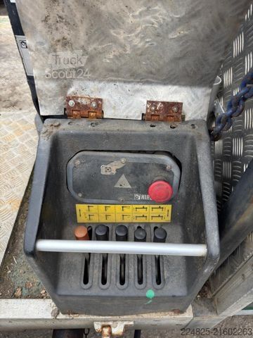 Pick-up van MERCEDES-BENZ SPRINTER 313CDI PRITSCHENWAGEN*KRAN HIAB*2003*