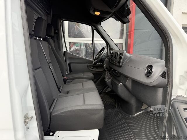 Dodávka s vysokou strechou MERCEDES-BENZ Sprinter 215 CDI L2H2 Klima 7MBUX Orig.