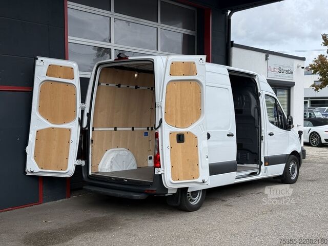 Dodávka s vysokou strechou MERCEDES-BENZ Sprinter 215 CDI L2H2 Klima 7MBUX Orig.