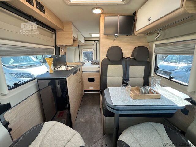 Camping-car PÖSSL Roadcar 540 Automatik+AHK+Markise+Navi