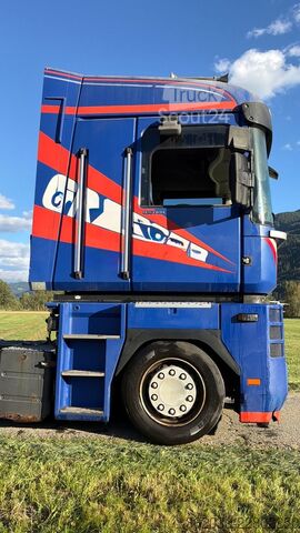 Стандартен влекач RENAULT MAGNUM 440 18T