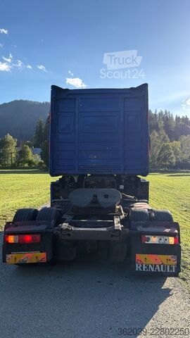 Стандартен влекач RENAULT MAGNUM 440 18T