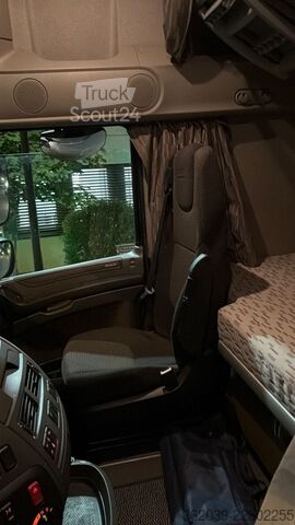 Стандартен влекач DAF XF 510 FT