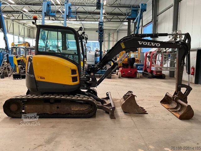 Mini-pelle Volvo ECR 50 D