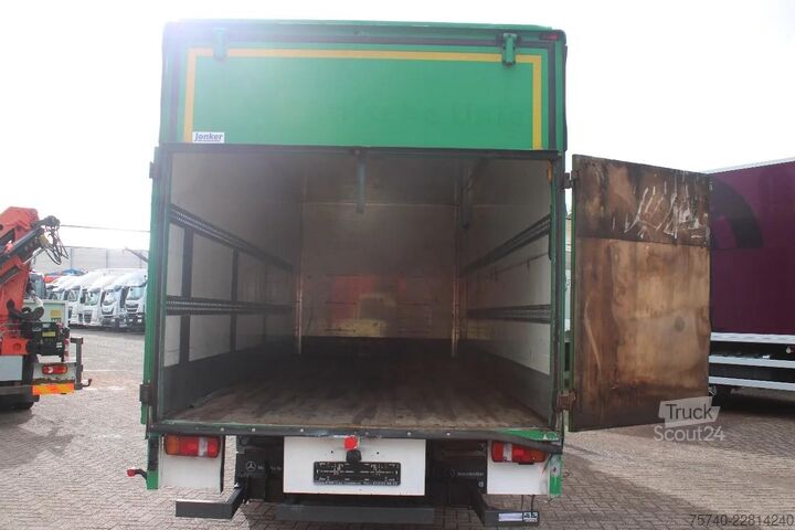 Benne fermée Mercedes-Benz Atego 1018 + EURO 5