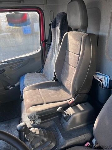 Pakettiauton alusta MERCEDES-BENZ 815 Fahrgestell mit AHK