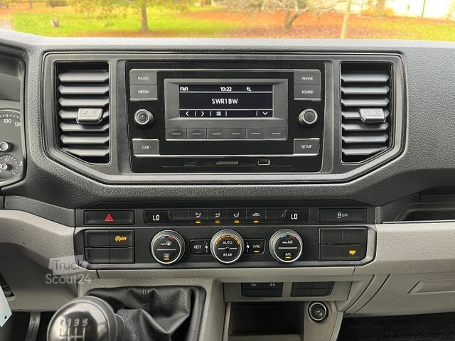 Miniautocarro VOLKSWAGEN CRAFTER 2,0 TDI 9 SITZER KLIMAAUTOMATIK 1.HAND