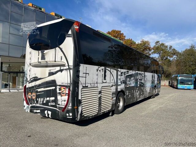 Touring car IVECO Magelys