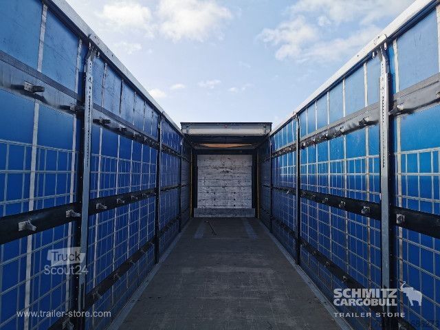 Odprta polprikolica s ponjavo Schmitz Cargobull Curtainsider Standard Getränke