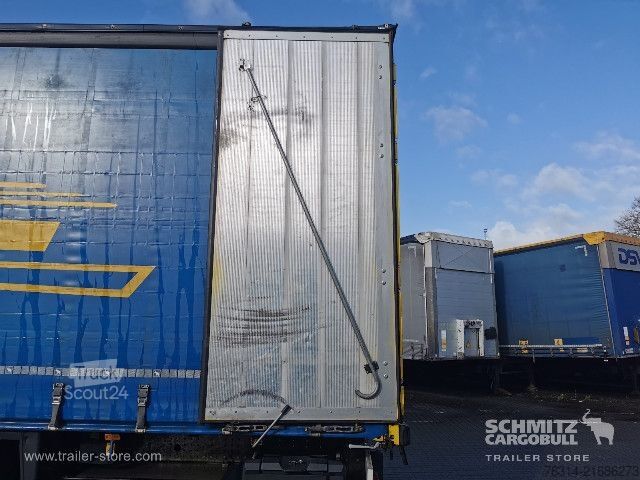 Odprta polprikolica s ponjavo Schmitz Cargobull Curtainsider Standard Getränke