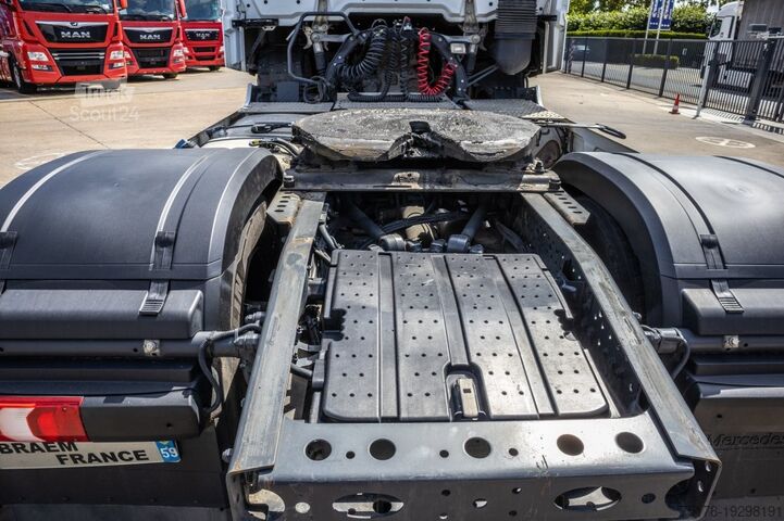 Standard tractor MERCEDES ACTROS 1845 LS