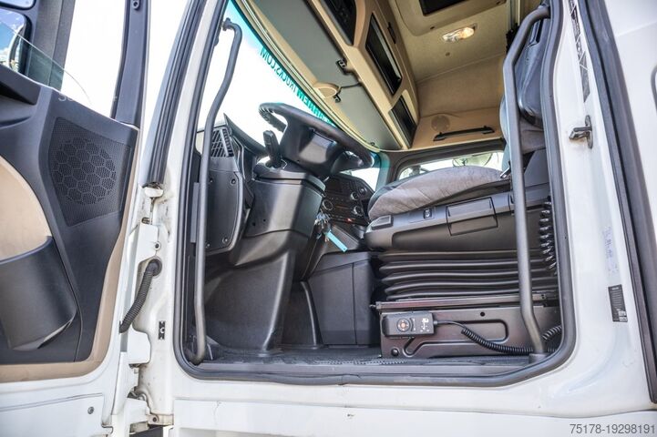 Standard tractor MERCEDES ACTROS 1845 LS