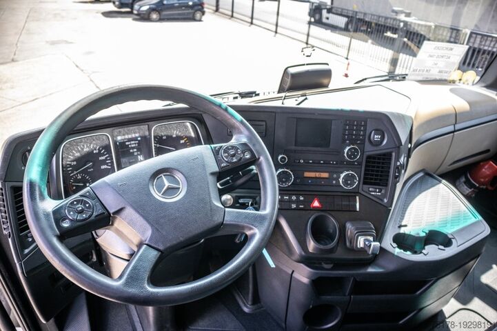 Standard tractor MERCEDES ACTROS 1845 LS