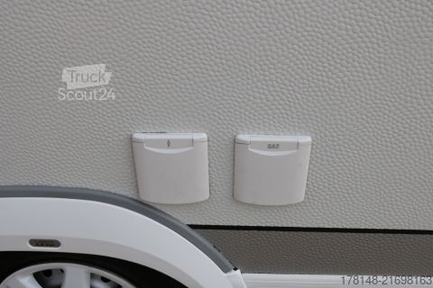 Caravan Hobby DE LUXE EDITION 460 UFe