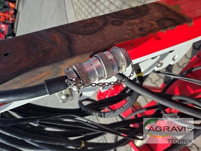 Combination harrow Pöttinger TERRASEM C6