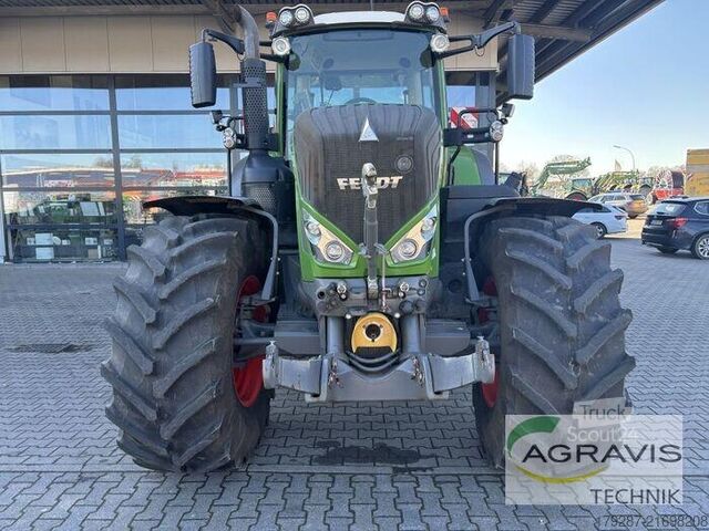 Tractor Fendt 828 VARIO S4