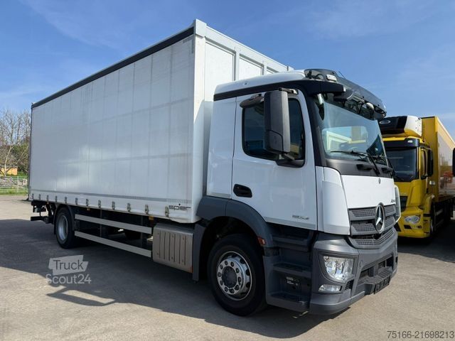 LKW mit Pritsche (offen) MERCEDES-BENZ ACTROS 1832 L TAUTLINER 7,40 m LBW 1,5 T