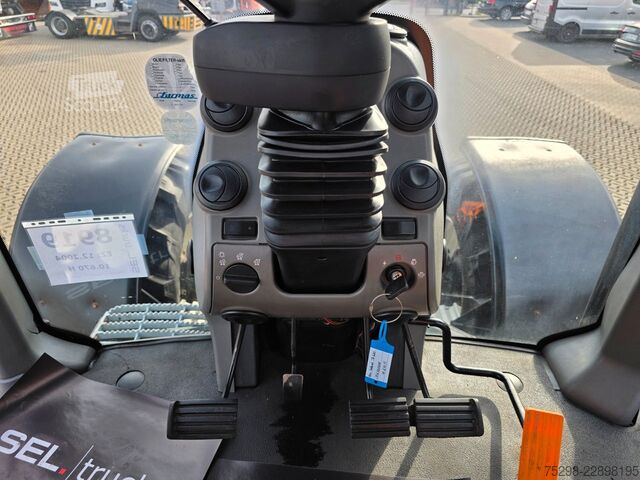 Tractor NEW HOLLAND TG 230