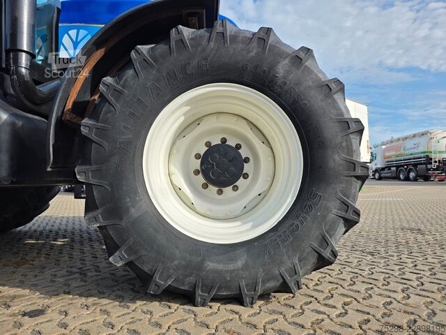 Tractor NEW HOLLAND TG 230