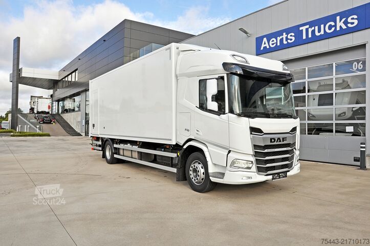 Mala DAF XD 310 FA 4x2 ST928 Sleeper High - 19T - Super ...