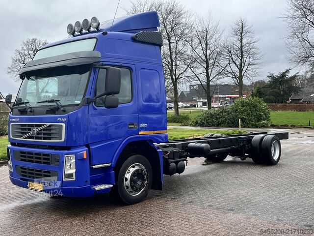 Fahrgestell mit Fahrerhaus Volvo FM9 4X2R FAL7.1 RAS-A4/L90 600cm wielbasis Chas...