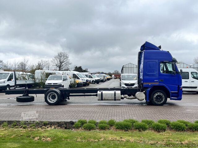 Chassi med hytt Volvo FM9 4X2R FAL7.1 RAS-A4/L90 600cm wielbasis Chas...