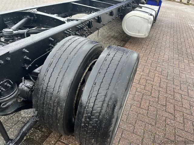 Chassi med hytt Volvo FM9 4X2R FAL7.1 RAS-A4/L90 600cm wielbasis Chas...