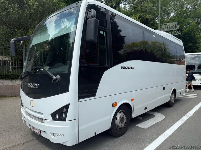 Trener Isuzu Turquoise