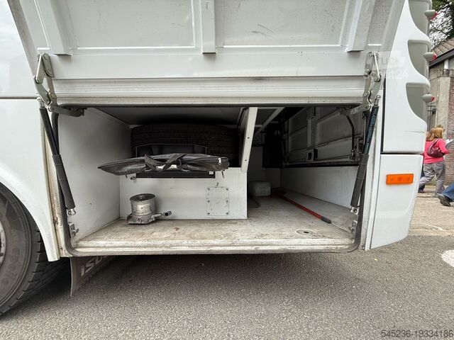 Trener Isuzu Turquoise