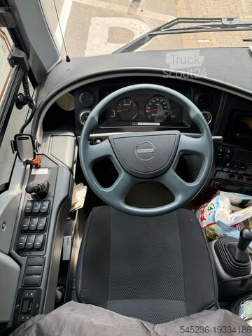 Trener Isuzu Turquoise