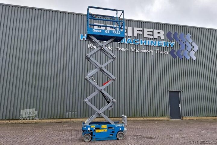 Žirklinis keltuvas Genie GS1932 E-Drive Several In Stock, 8m Working Height
