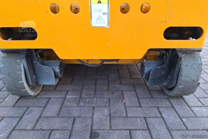 Nožnicový výťah Haulotte Compact 10 Electric, 10m Working Height, 450kg Cap