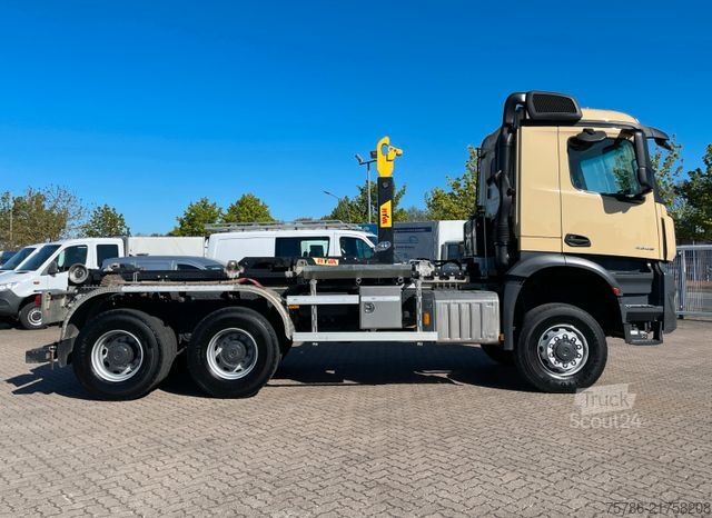 Kroklastbil MERCEDES-BENZ Arocs 3345 6x6 BB/ Hyva 26-51-S/ Kran Hydr.