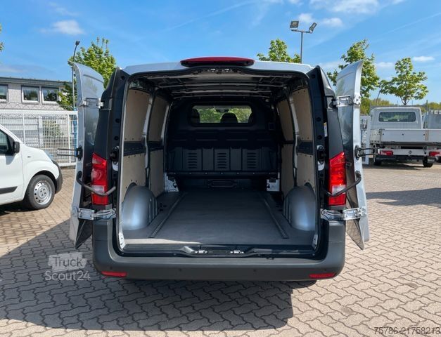 Panelinis furgonas MERCEDES-BENZ Vito 116 CDI KA EL/AC/3 Sitze/ParkPaket/Navi/AHK