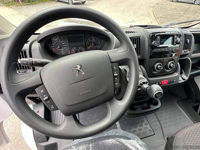 Pick-up furgonas PEUGEOT Boxer 4,2 XL Pritsche  35HEAVY  Blue HDi 165