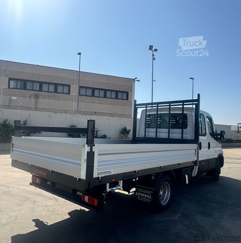 φορτηγό με κιβώτιο IVECO Daily 35