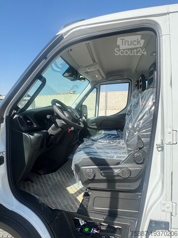 Kutu minibüs IVECO Daily 35