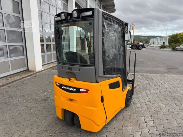 Carretilla elevadora frontal JUNGHEINRICH EFG 215 / Triplex: 4.25m! / SS / nur 2.819h!