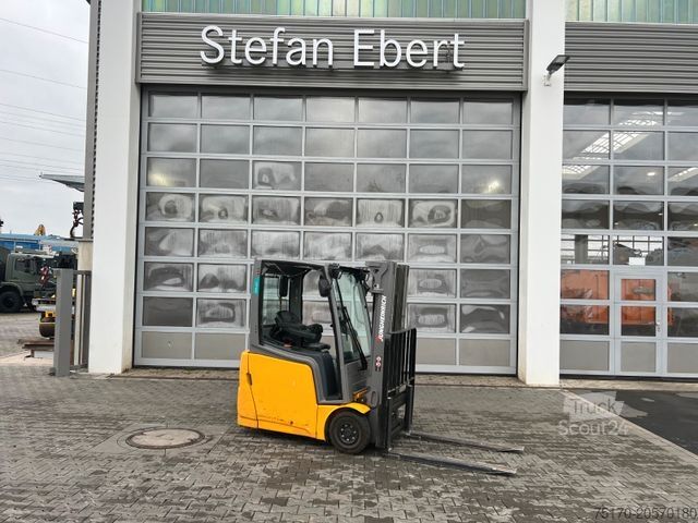 Frontstapler JUNGHEINRICH EFG 215 / Triplex 4.25m / 1.851h / Batterie 2023