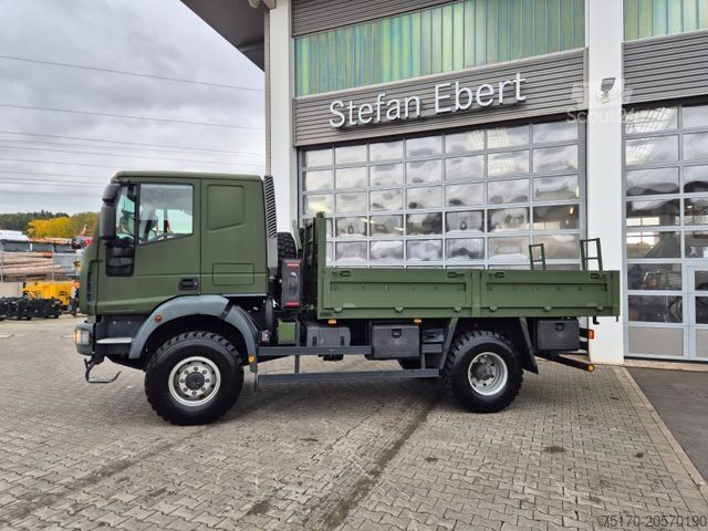 Flatbed truck IVECO Eurocargo ML100E22WM-BW 4x4 Pritsche L-Haus Bett