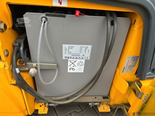 Frontstapler JUNGHEINRICH EFG 215 / Triplex: 4.25m! / SS / 1.285h / 2021