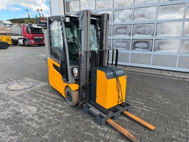 Ön yükleyici forklift JUNGHEINRICH EFG 215 / Triplex: 4.25m! / SS / nur 3.092h!